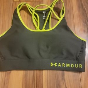 Under Armour Sports Bra M Green and Yellow